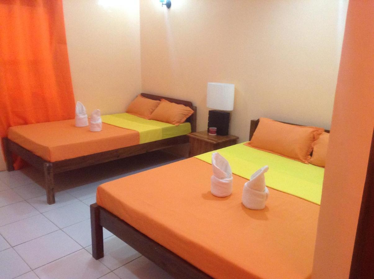 West Atlantic Inn Concepcion  外观 照片